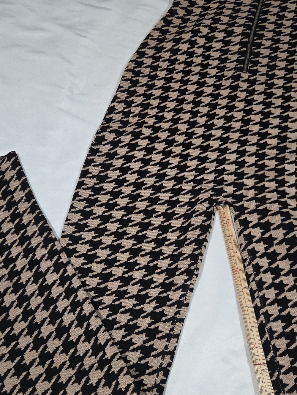fashion nova houndstooth jumpsuit tan and black Size Small - Picture 8 of 9